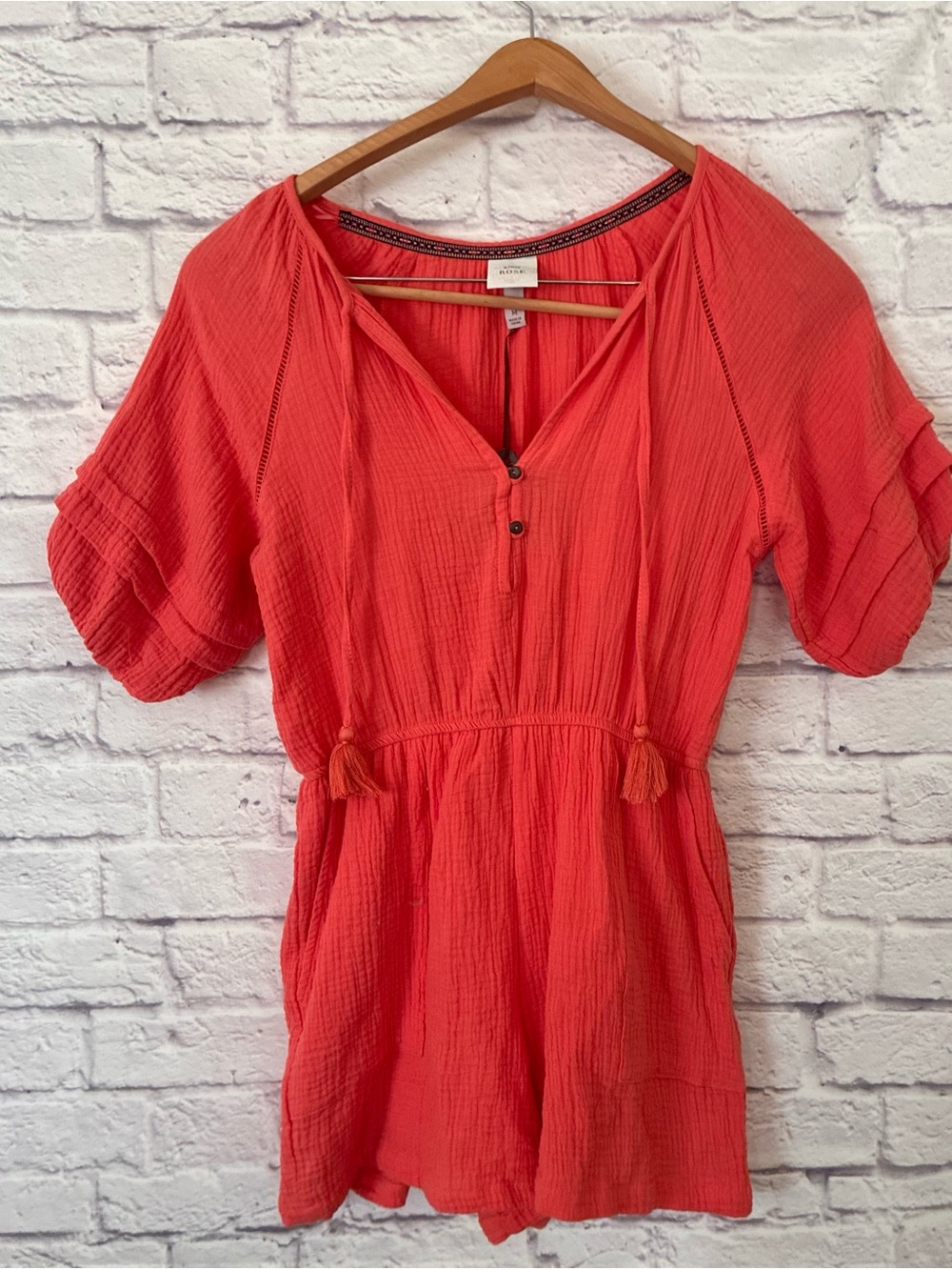 Knox Ros Coral Lightweight V-Neck Boho Romper Size Medium